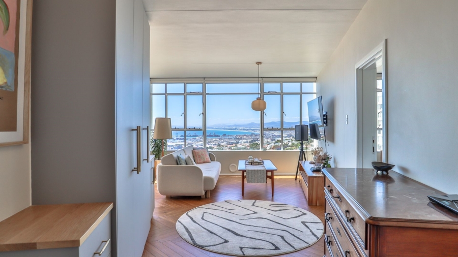 1 Bedroom Property for Sale in Vredehoek Western Cape